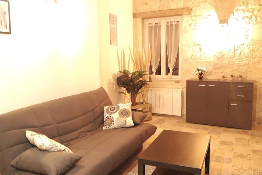 Logement Neuf Et Cosy Proche Centre Ville Chinon Dış mekan fotoğraf
